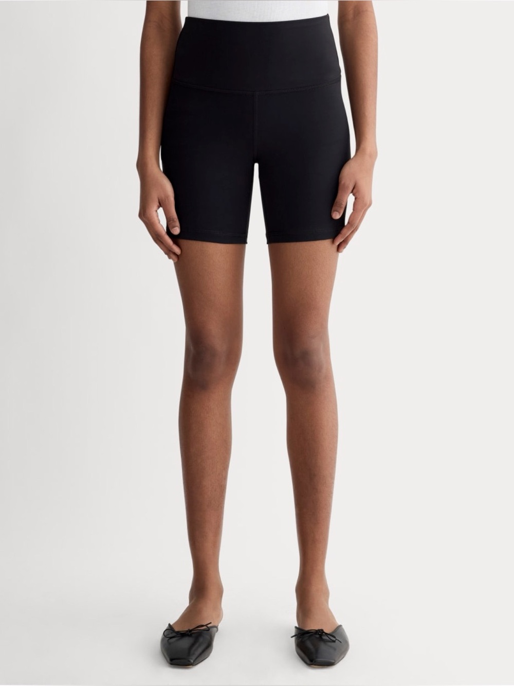 Everlane The Perform Bike Shorts in Black
